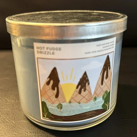 🆕 HOT FUDGE DRIZZLE - Bath & Body Works - 3 Wick Candle Chocolate Dessert RARE - Picture 14 of 14